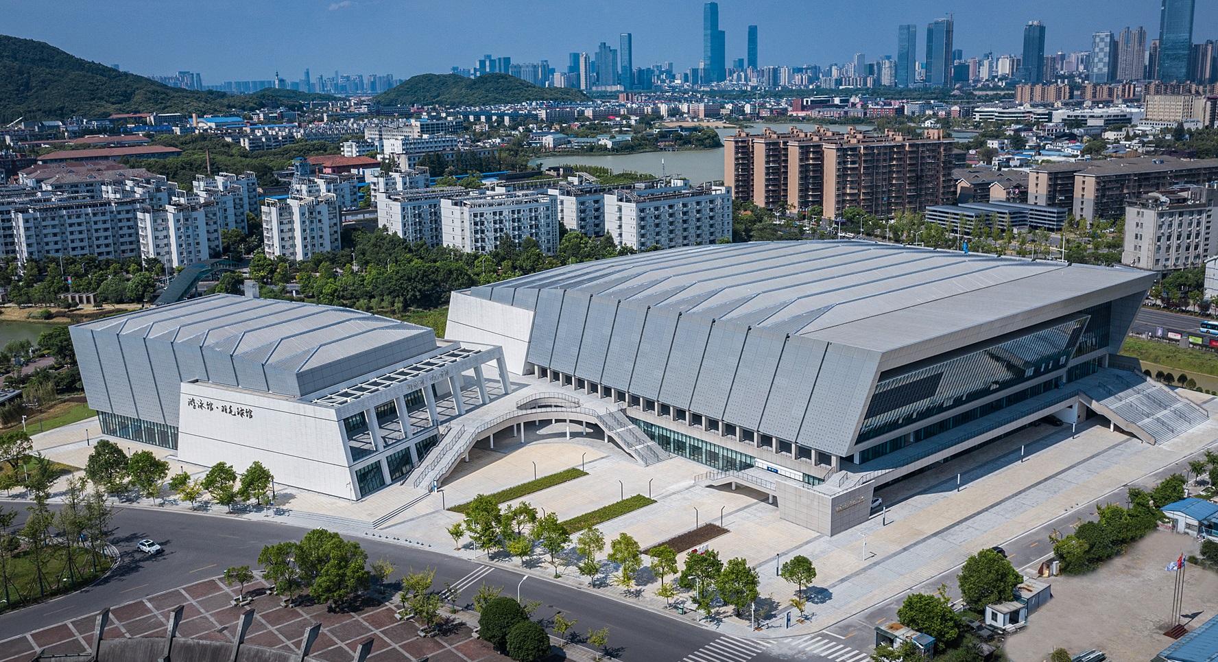 公司承建的中南大學(xué)新校區(qū)體育館（游泳館）建設(shè)工程榮獲兩項(xiàng)（土建、安裝）中國(guó)建設(shè)工程魯班獎(jiǎng)